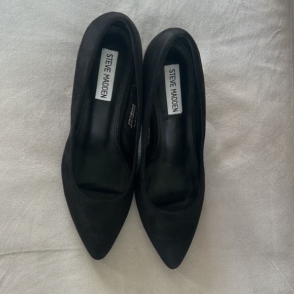 Steve Madden Black Drey Microsuede Block Heel - Picture 3 of 8